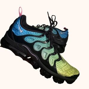 Nike Air VaporMax Plus Gradient Sneakers